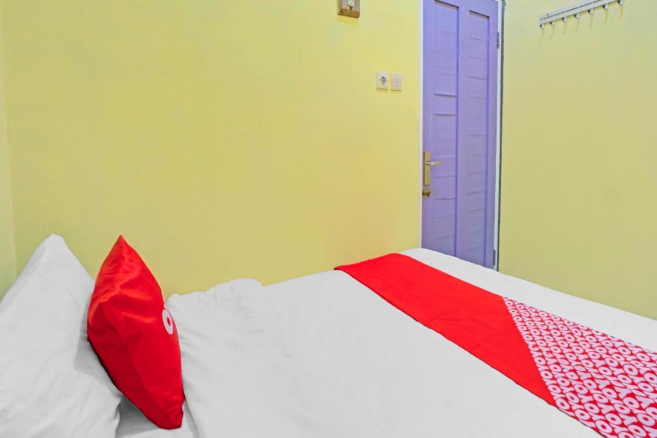 Oyo 3298 Bromo Guest House Family 玛琅 外观 照片